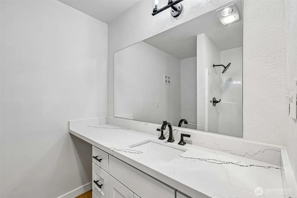 6817 137th Place NE Redmond WA 98052