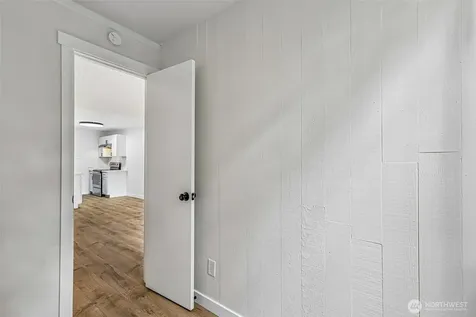 6817 137th Place NE Redmond WA 98052
