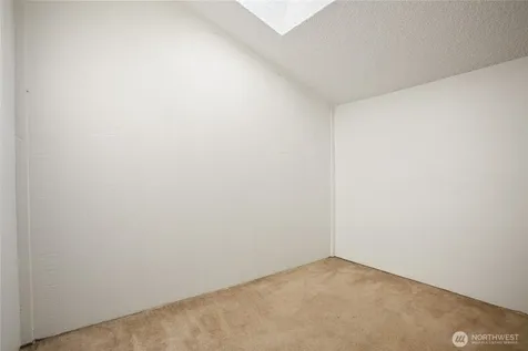 6817 137th Place NE Redmond WA 98052