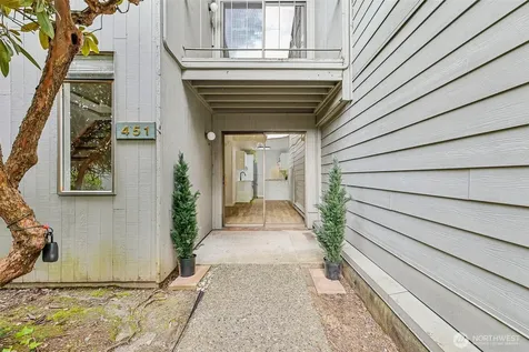 6817 137th Place NE Redmond WA 98052