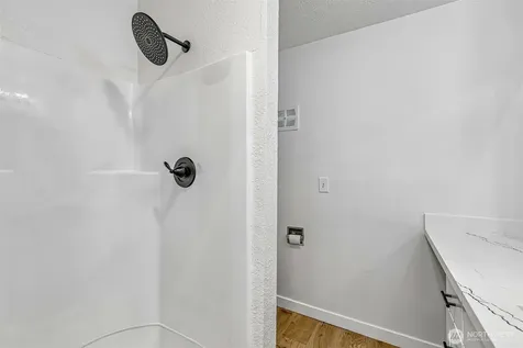 6817 137th Place NE Redmond WA 98052