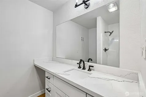 6817 137th Place NE Redmond WA 98052