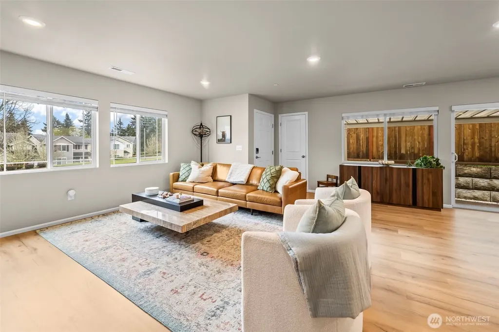 3512 Hoffman Hill Boulevard Dupont WA 98327