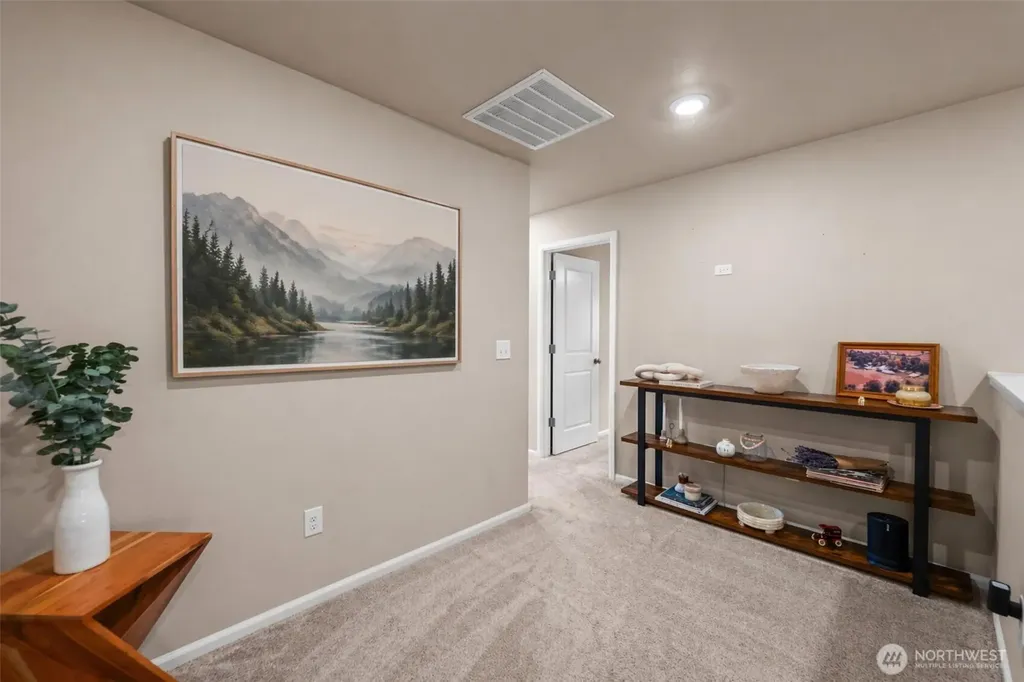 3512 Hoffman Hill Boulevard Dupont WA 98327