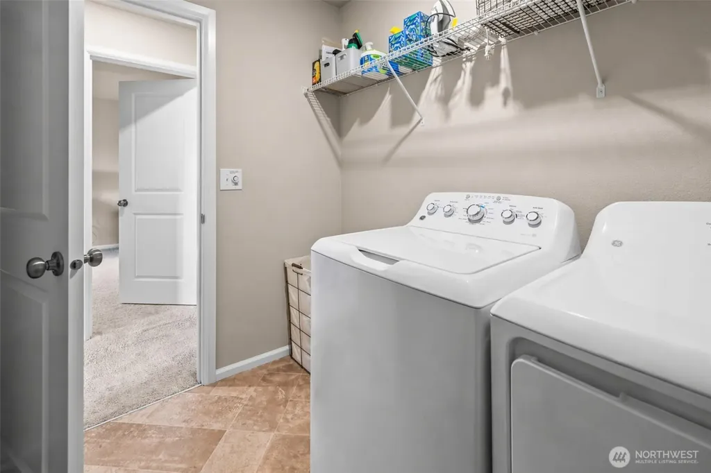 3512 Hoffman Hill Boulevard Dupont WA 98327