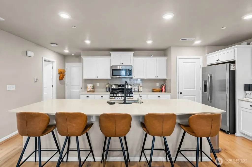 3512 Hoffman Hill Boulevard Dupont WA 98327
