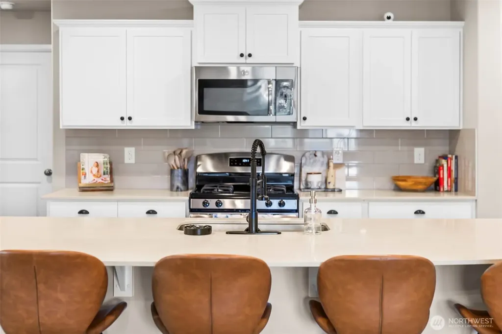 3512 Hoffman Hill Boulevard Dupont WA 98327