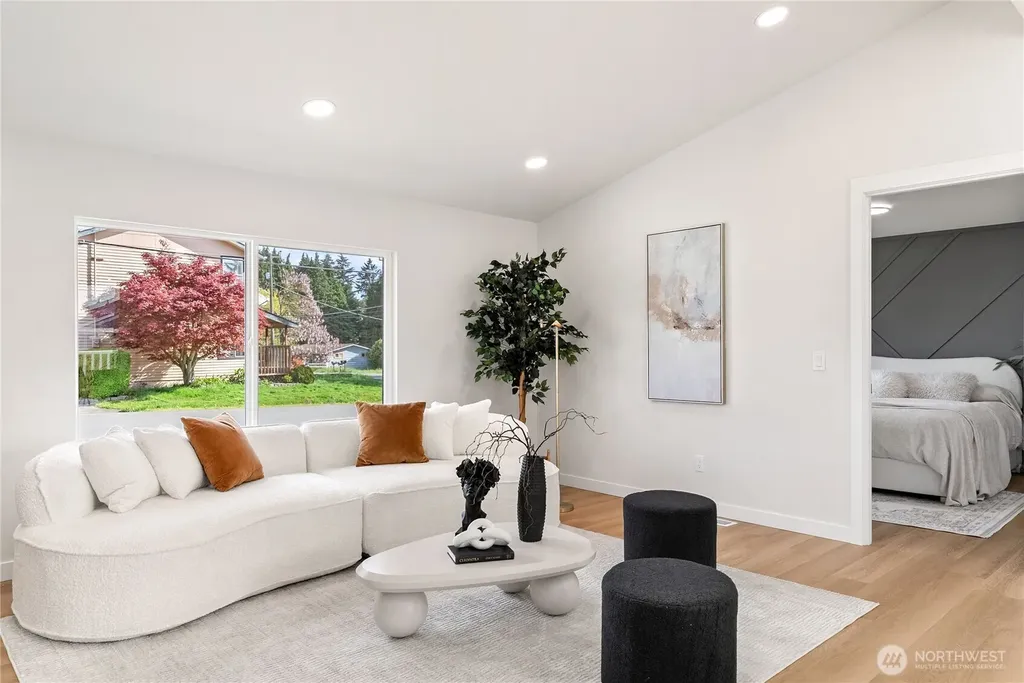 651 S 143rd Place Burien WA 98168