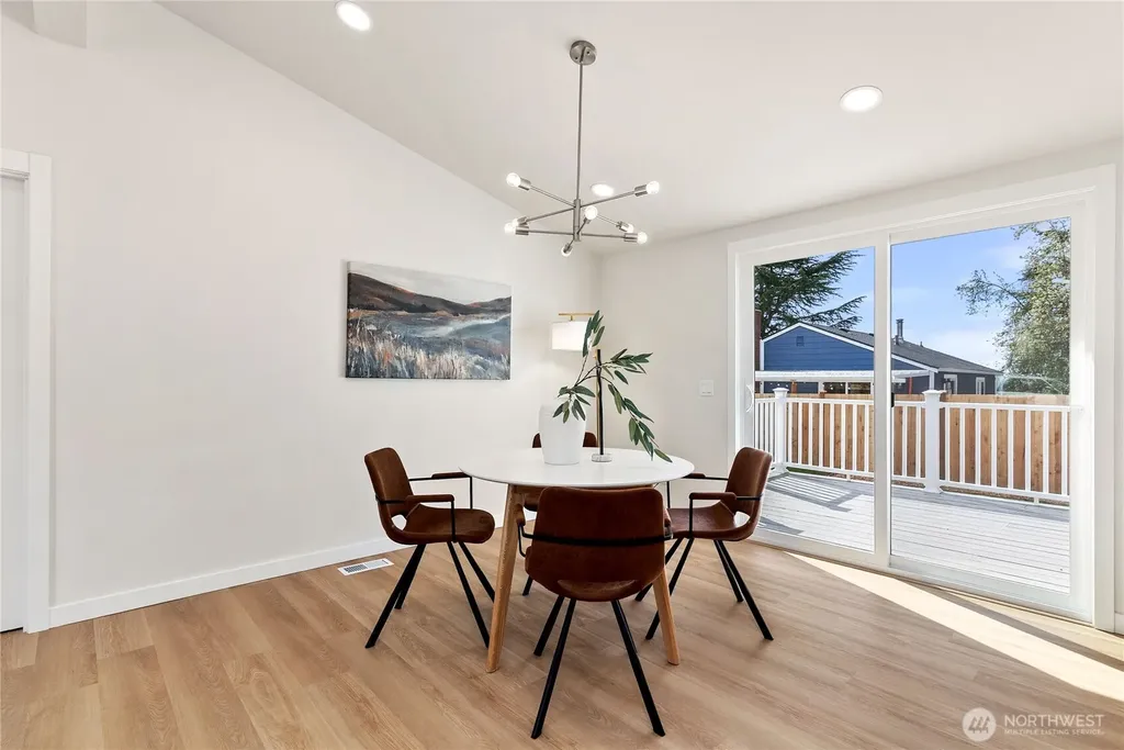 651 S 143rd Place Burien WA 98168