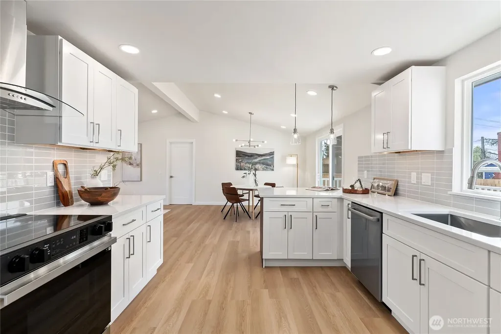 651 S 143rd Place Burien WA 98168