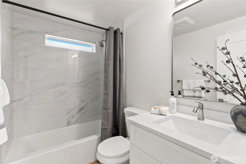 651 S 143rd Place Burien WA 98168