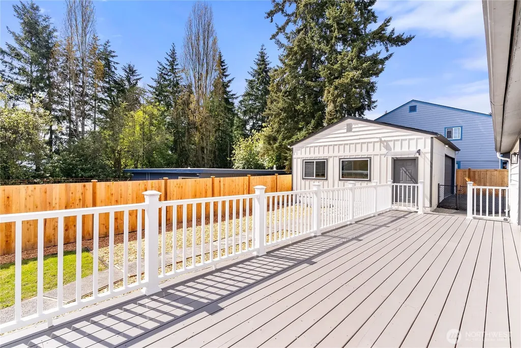 651 S 143rd Place Burien WA 98168