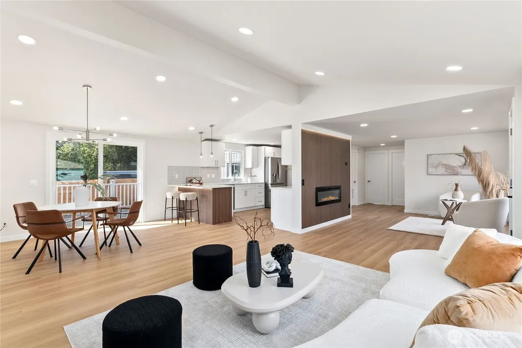 651 S 143rd Place Burien WA 98168