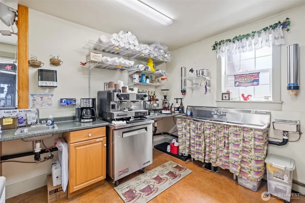 274154 Highway 101 Sequim WA 98382