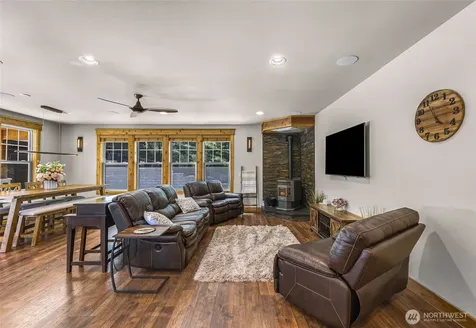 306 W Montana Avenue Roslyn WA 98941