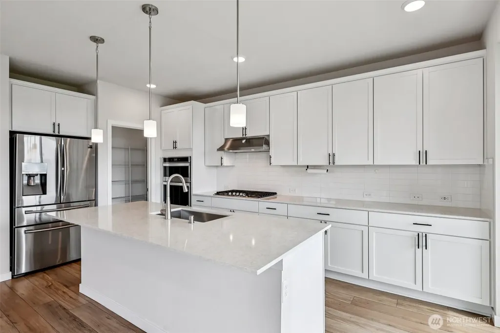 18351 134th Avenue E Puyallup WA 98374