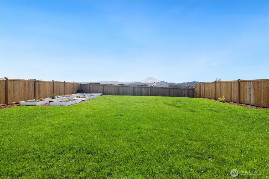 18351 134th Avenue E Puyallup WA 98374