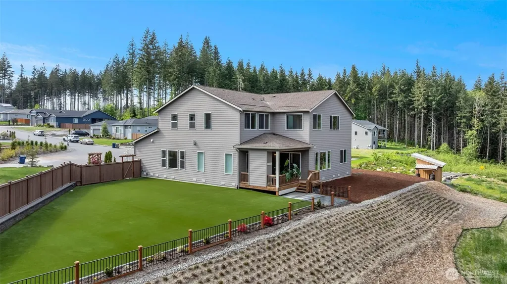 13824 127th Street NE Lake Stevens WA 98258