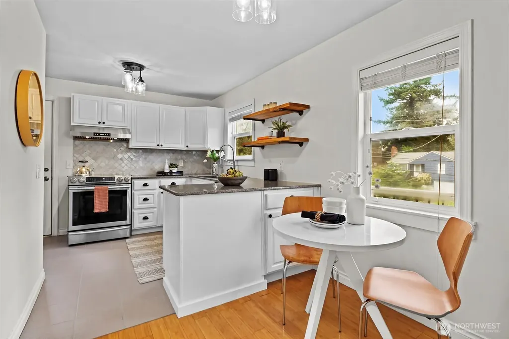 3844 30th Avenue W Seattle WA 98199
