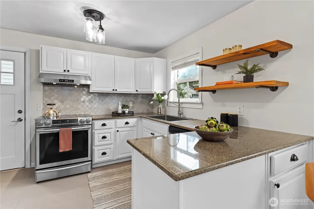3844 30th Avenue W Seattle WA 98199