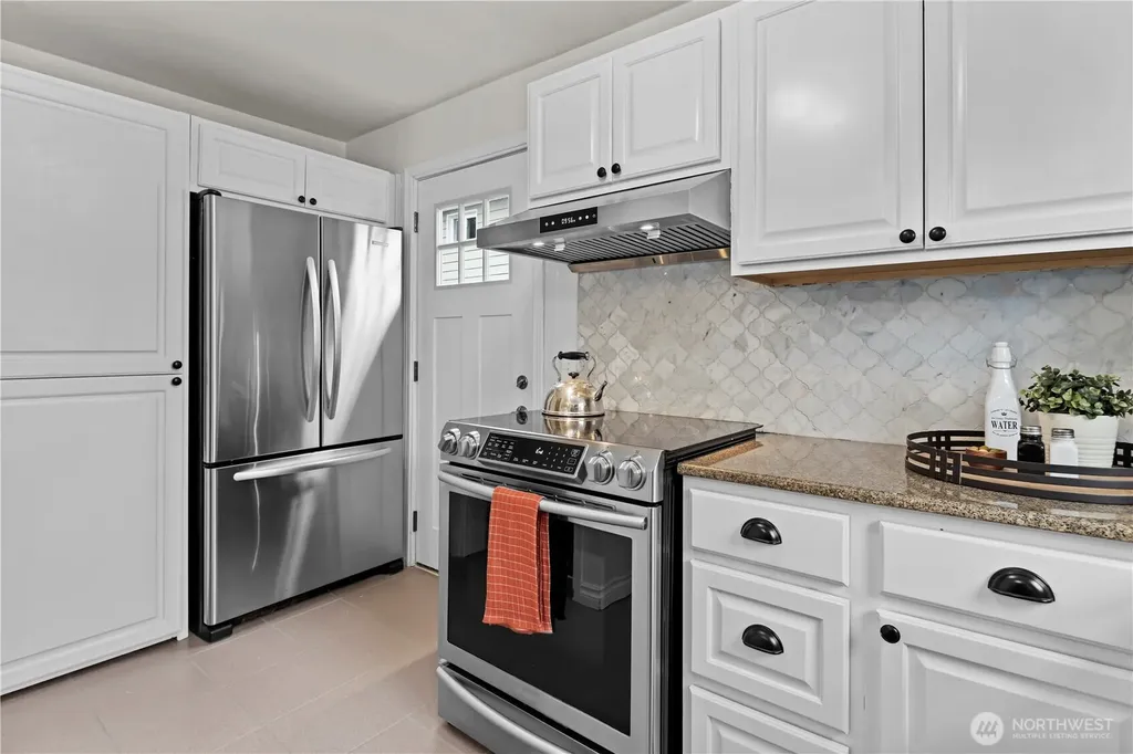3844 30th Avenue W Seattle WA 98199