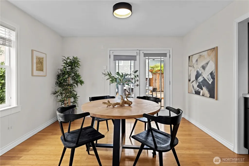 3844 30th Avenue W Seattle WA 98199