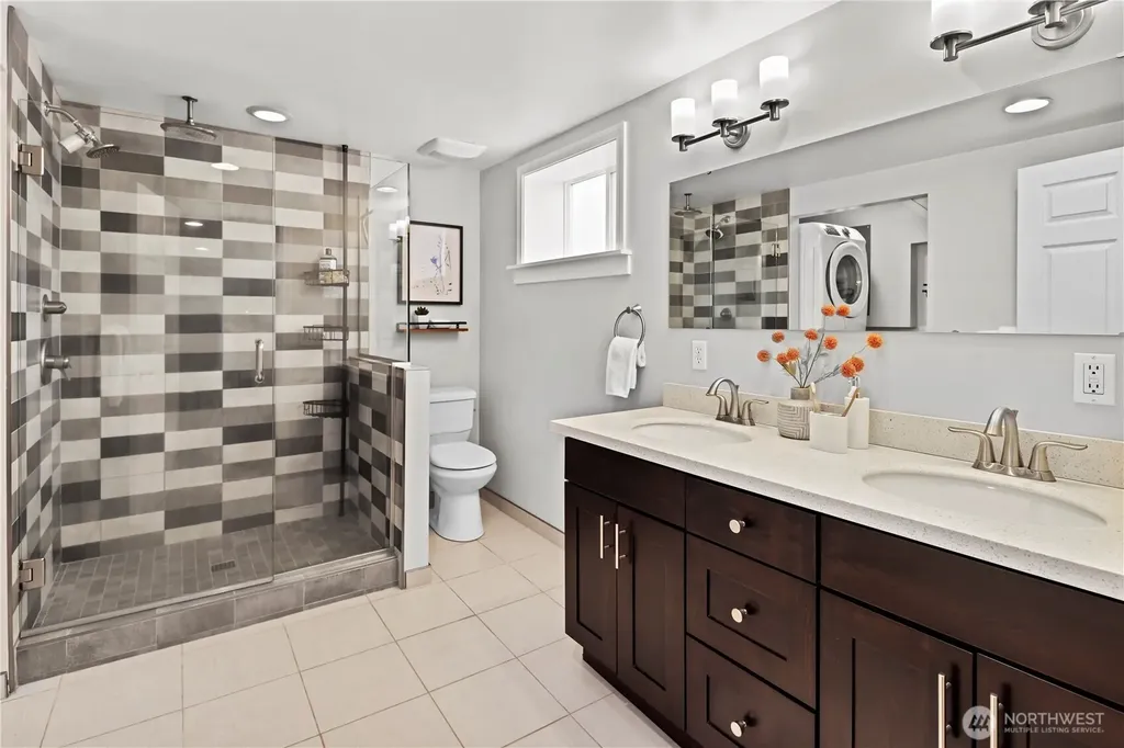 3844 30th Avenue W Seattle WA 98199