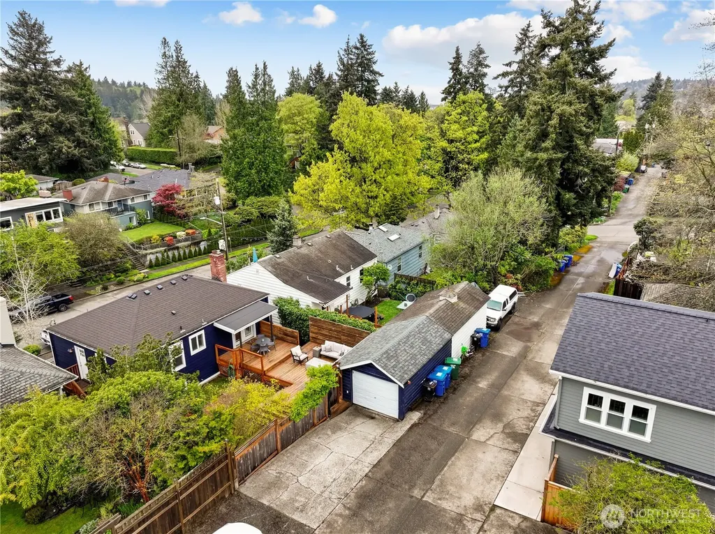 3844 30th Avenue W Seattle WA 98199