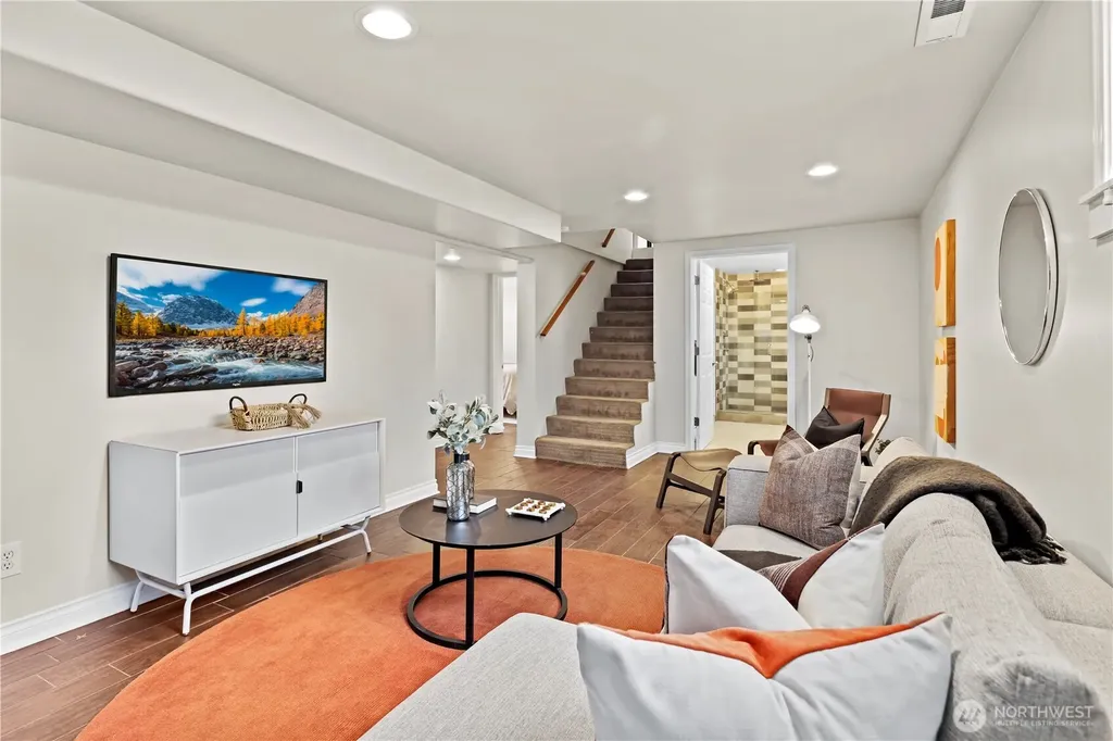 3844 30th Avenue W Seattle WA 98199