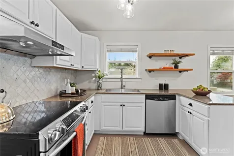 3844 30th Avenue W Seattle WA 98199