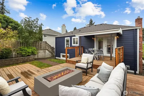 3844 30th Avenue W Seattle WA 98199