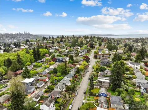 3844 30th Avenue W Seattle WA 98199