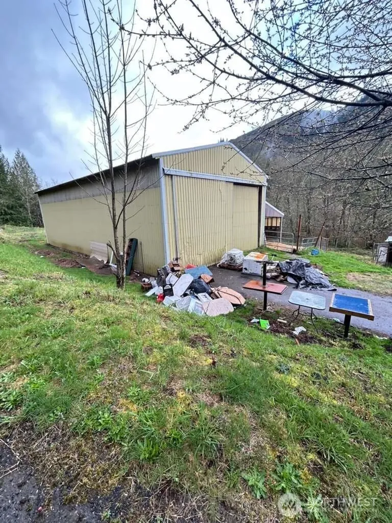 431 Highland Valley Road Morton WA 98356