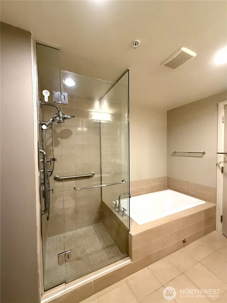 10610 NE 9th Place Bellevue WA 98004