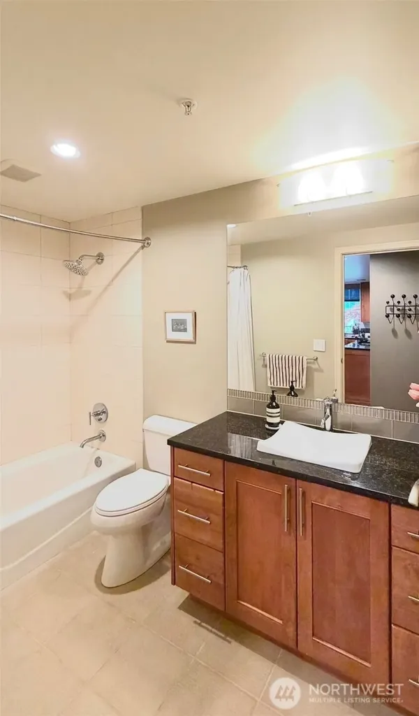 10610 NE 9th Place Bellevue WA 98004