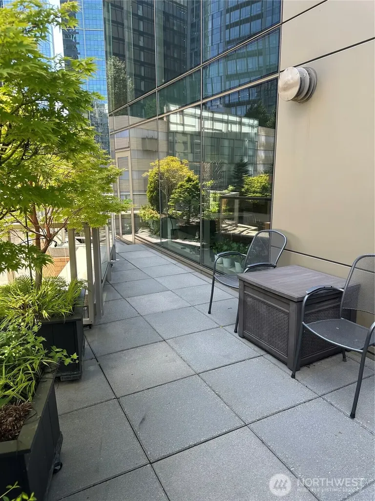 10610 NE 9th Place Bellevue WA 98004