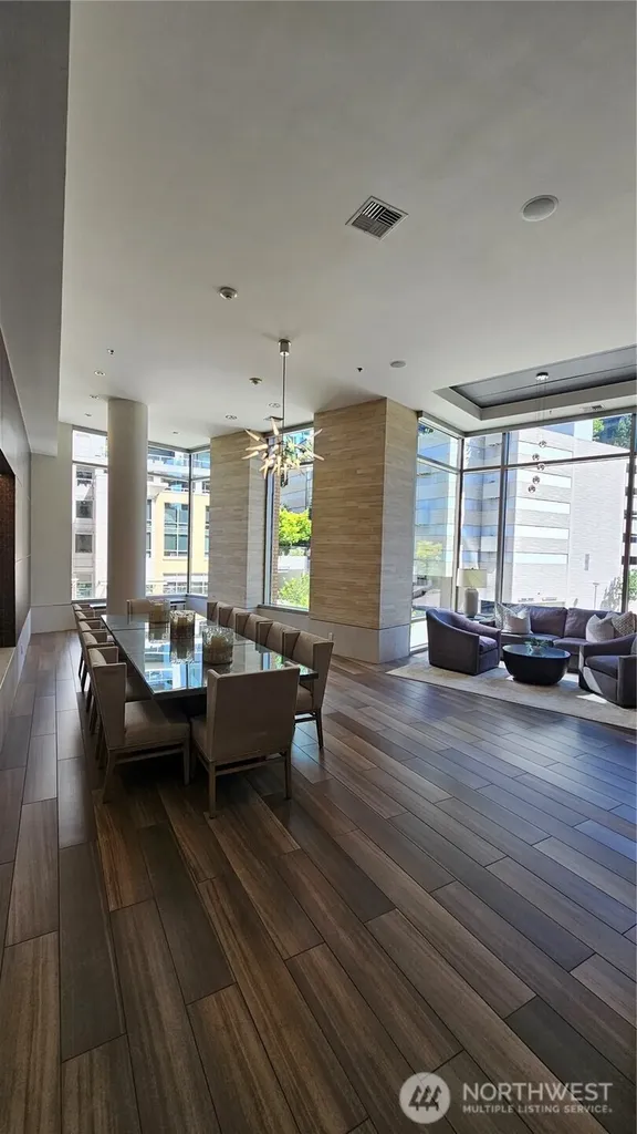 10610 NE 9th Place Bellevue WA 98004