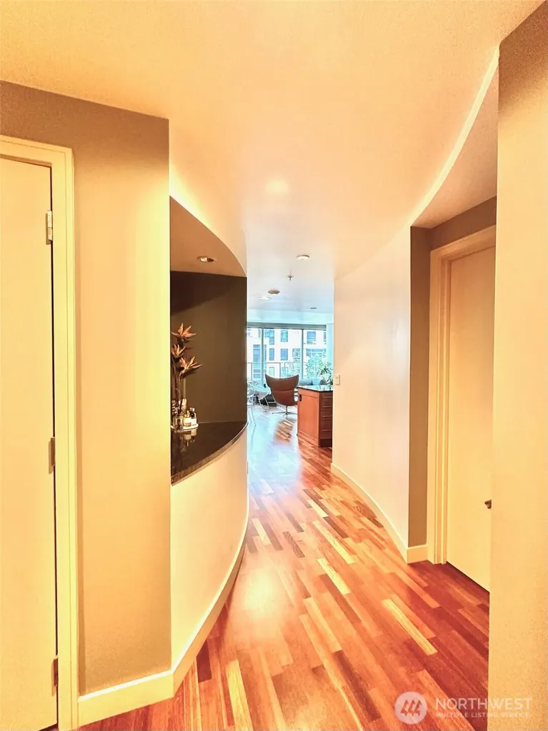 10610 NE 9th Place Bellevue WA 98004