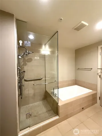 10610 NE 9th Place Bellevue WA 98004