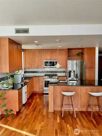 10610 NE 9th Place Bellevue WA 98004