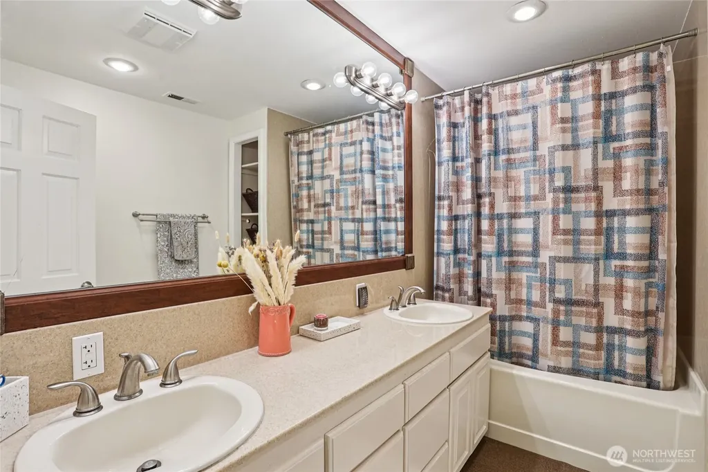 19301 SE 16th Street Sammamish WA 98075