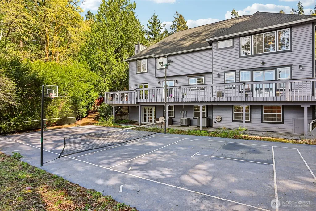 19301 SE 16th Street Sammamish WA 98075