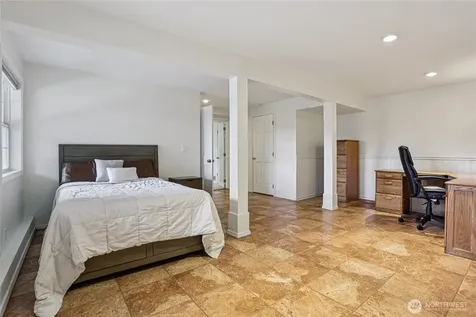 19301 SE 16th Street Sammamish WA 98075