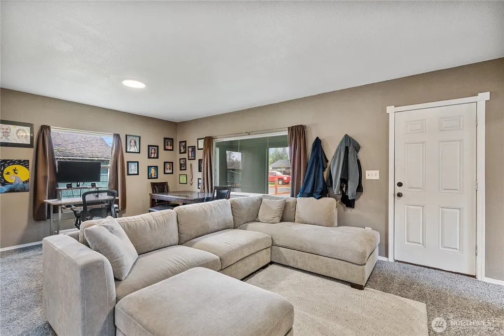 821 Marsh Avenue Centralia WA 98531