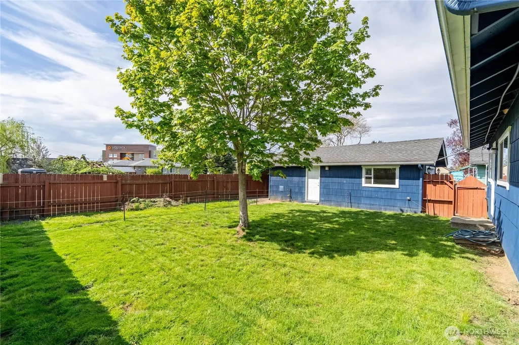 821 Marsh Avenue Centralia WA 98531