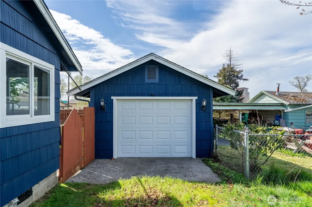 821 Marsh Avenue Centralia WA 98531