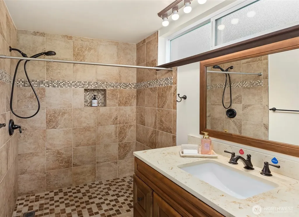 1401 SW 137th Street Burien WA 98166