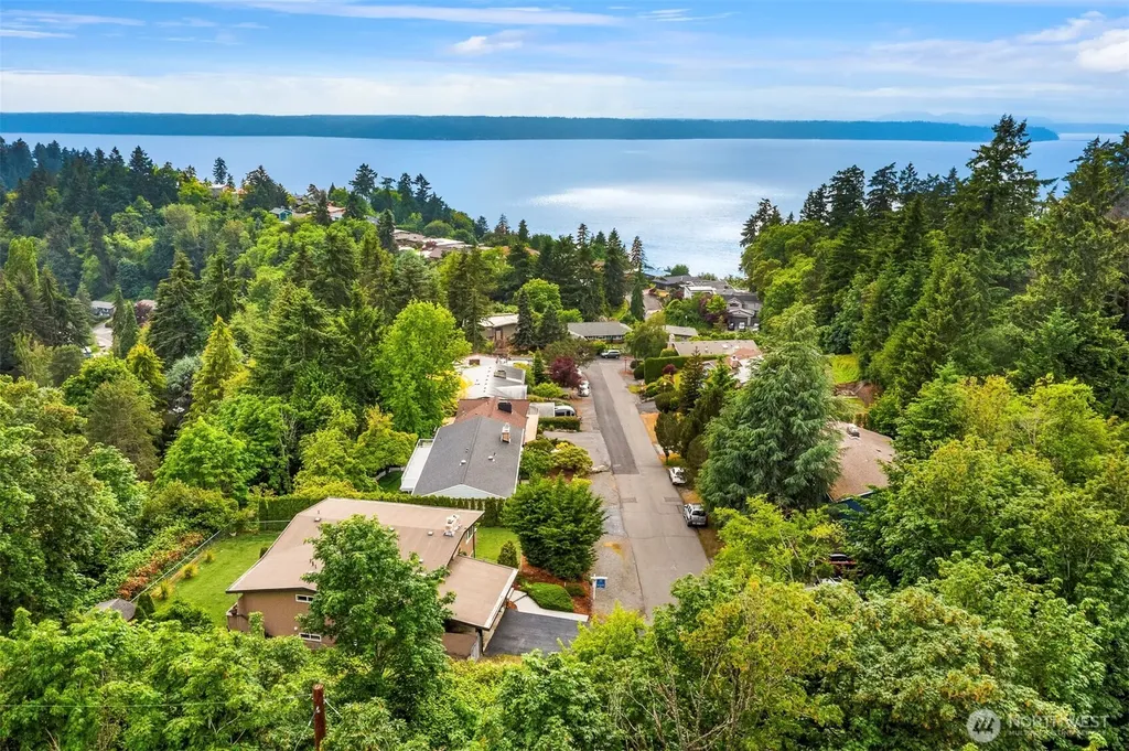 1401 SW 137th Street Burien WA 98166