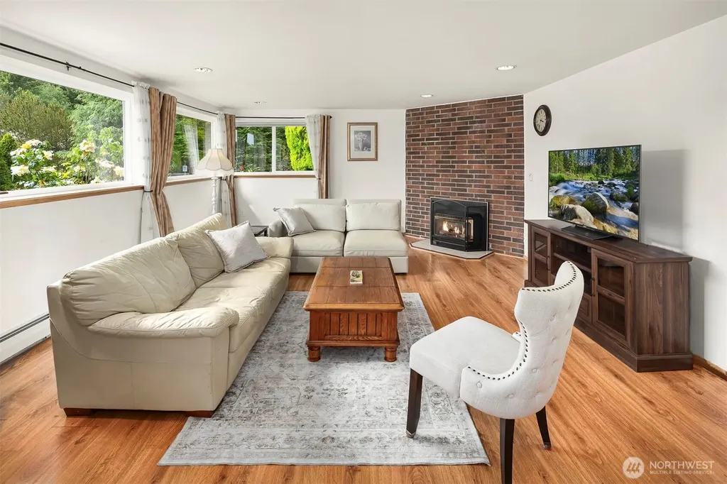 1401 SW 137th Street Burien WA 98166