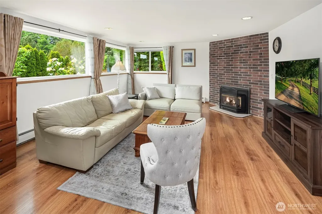 1401 SW 137th Street Burien WA 98166